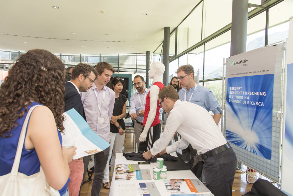 Digitale Assistenzsysteme auf dem Weg in den Alltag. Am 07.05.2024 an der Eurac Research in Bozen. Eine Kooperationsveranstaltung des AAL Competence Networks der Universität Innsbruck, FH Gesundheit, Eurac Research, Management Center Innsbruck und der Standortagentur Tirol.